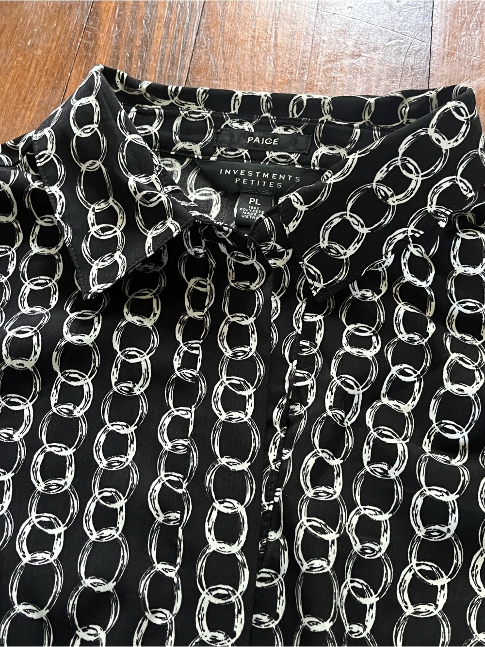 PAIGE Investment Pieces Black 1/4 Button-Down Blouse with White Chain Print